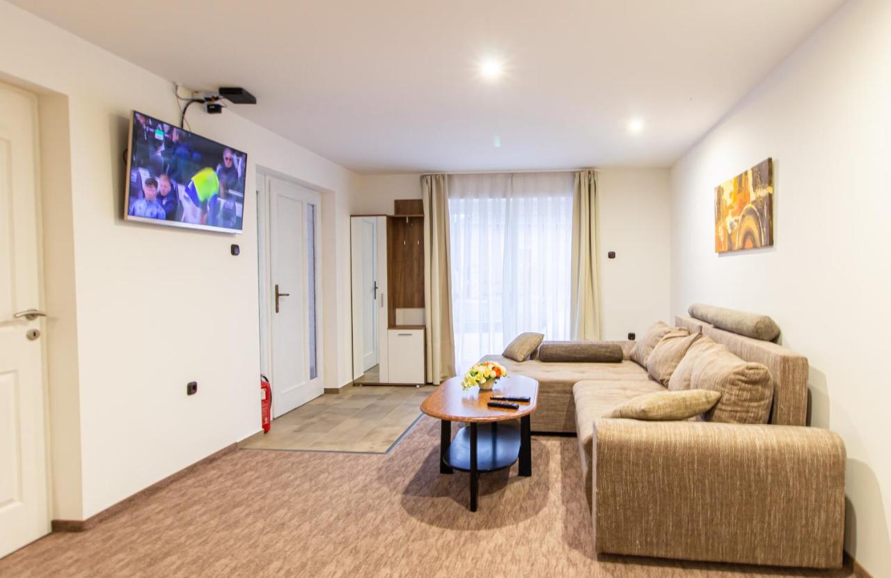 Deli Terasz A Apartman Free Parking, Self-Check-In Anytime 기오르 외부 사진