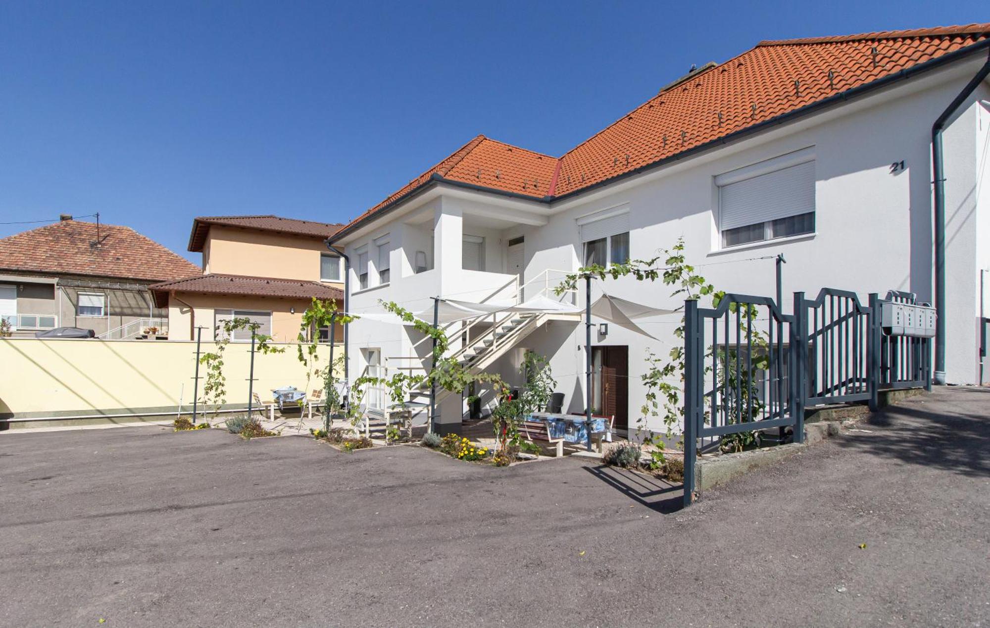 Deli Terasz A Apartman Free Parking, Self-Check-In Anytime 기오르 외부 사진